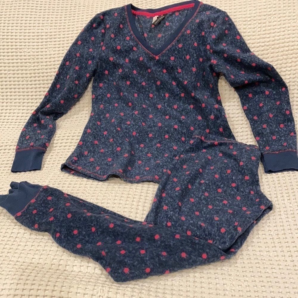Jaclyn Smith Intimates Soft Fleece Pajamas
